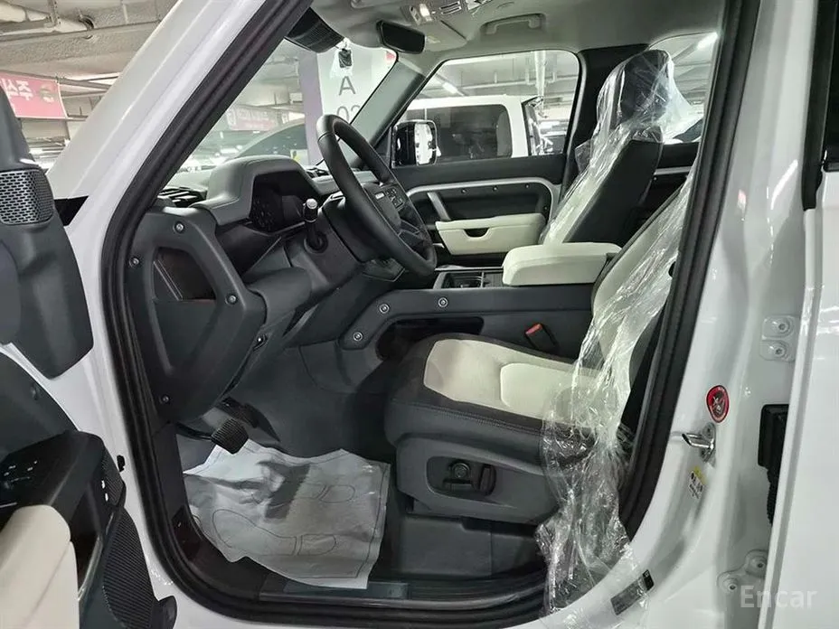 Фото 6 - Land Rover Defender