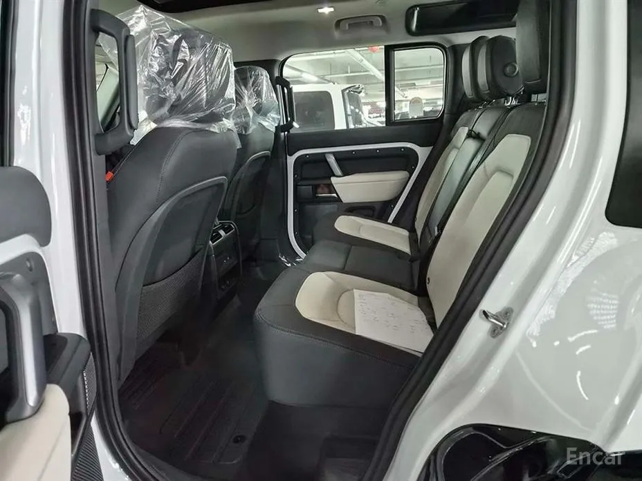 Фото 7 - Land Rover Defender