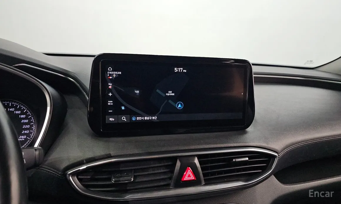 Фото 17 - Hyundai Santa Fe