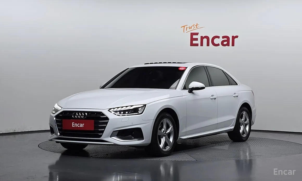 Фото 1 - Audi A4