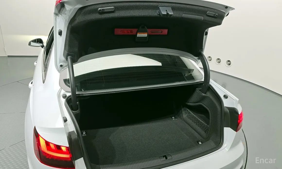 Фото 20 - Audi A4