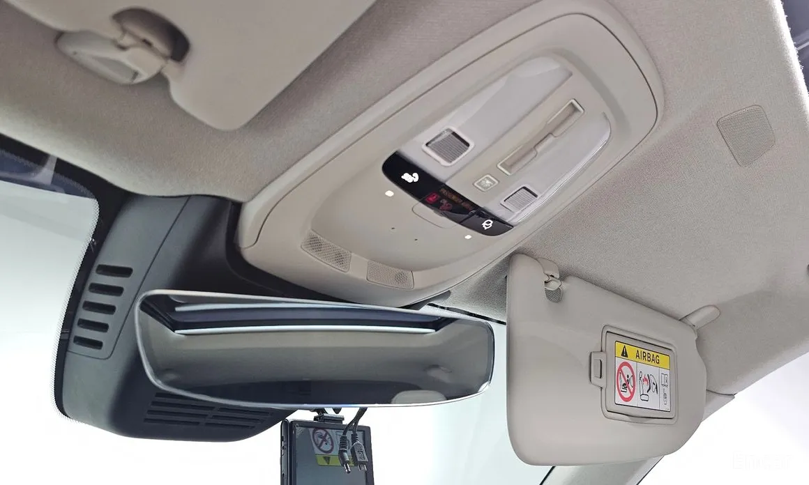 Фото 17 - Volvo XC40