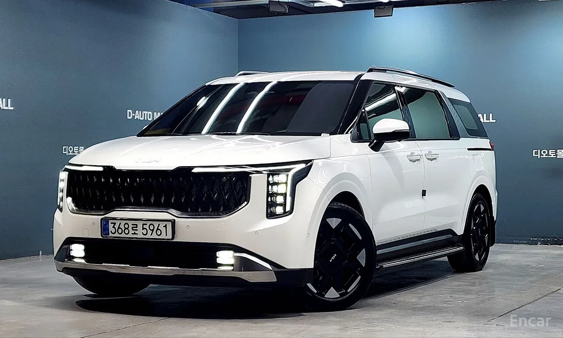 Фото 1 - Kia Carnival