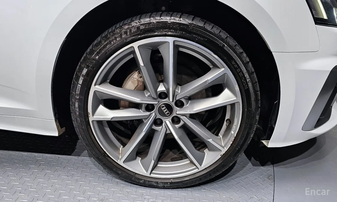 Фото 5 - Audi A5