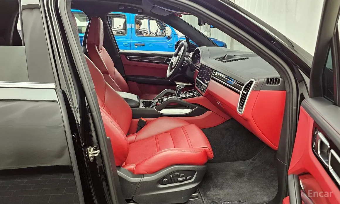 Фото 11 - Porsche Cayenne