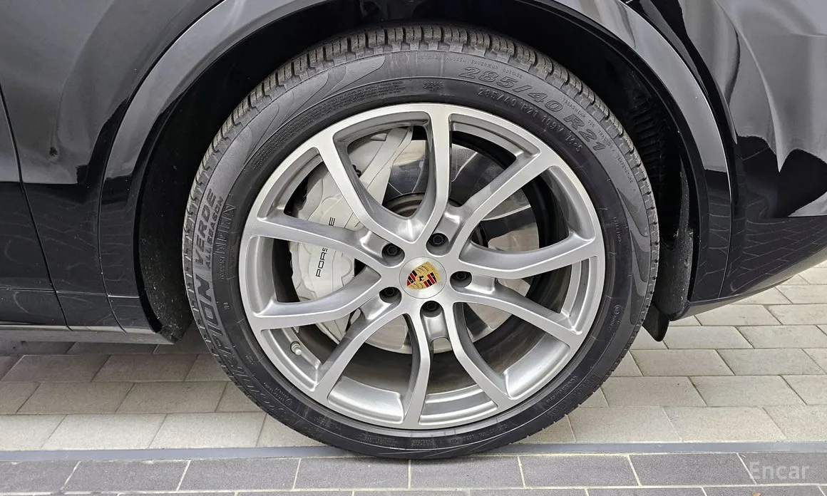 Фото 5 - Porsche Cayenne
