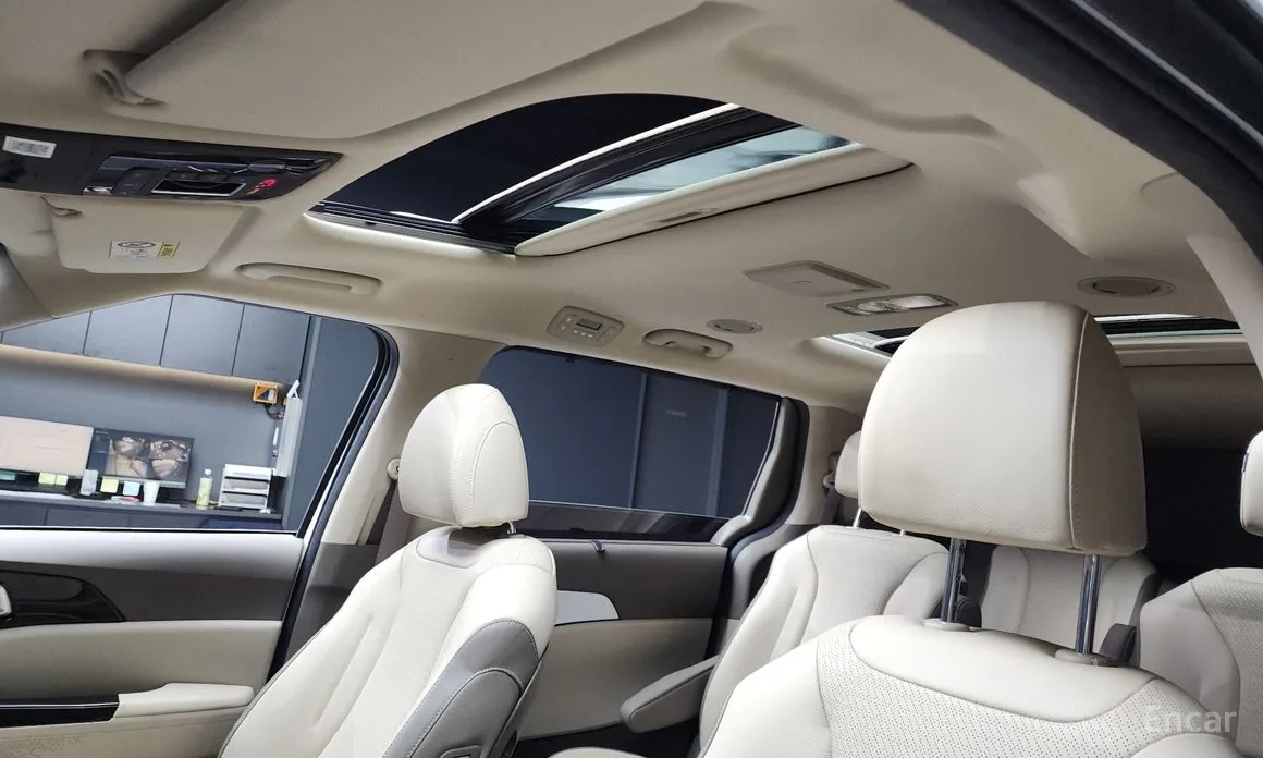 Фото 18 - Kia Carnival