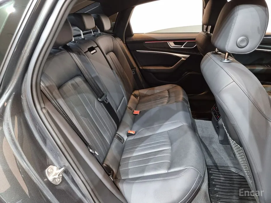 Фото 16 - Audi A6