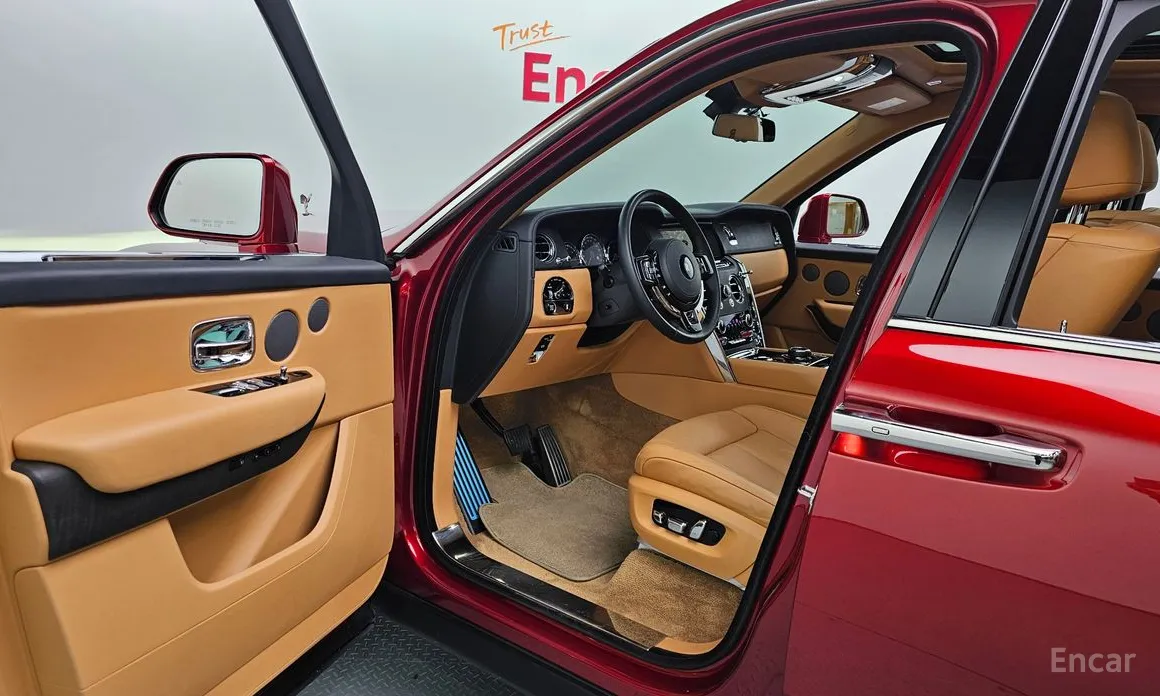 Фото 10 - Rolls-Royce Cullinan