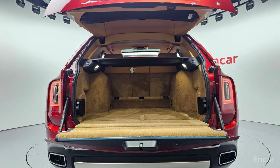 Фото 20 - Rolls-Royce Cullinan