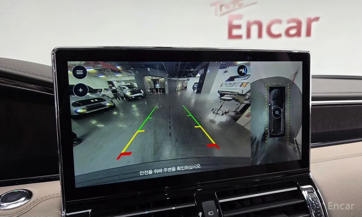 Фото 15 - Lincoln Navigator