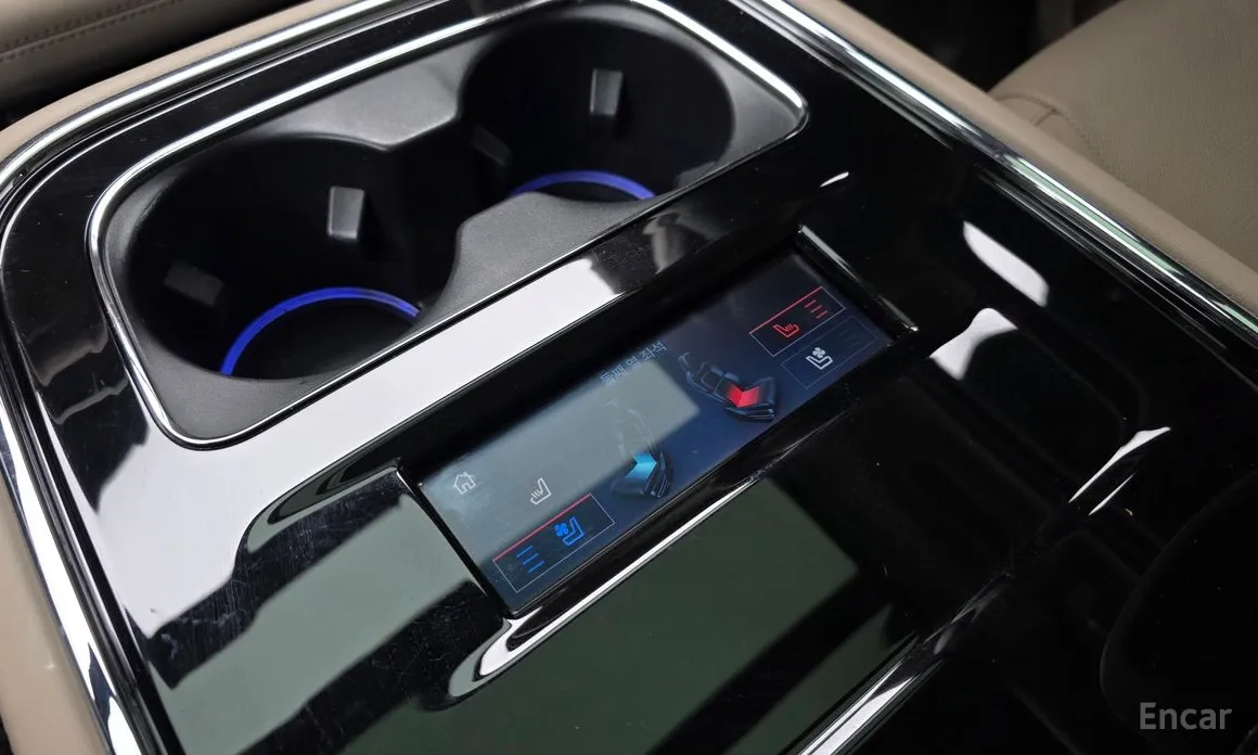 Фото 19 - Lincoln Navigator