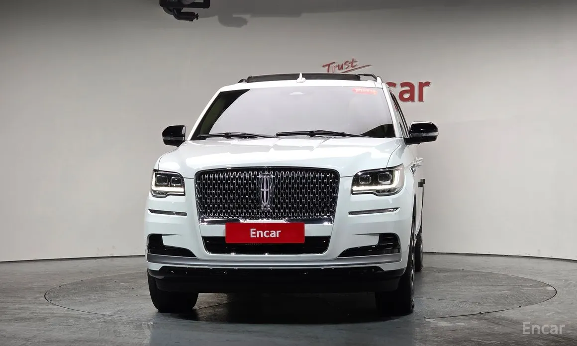 Фото 3 - Lincoln Navigator