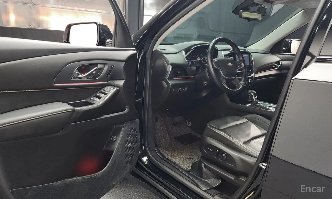 Фото 10 - Chevrolet Traverse