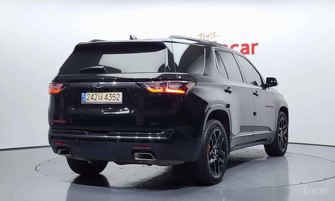 Фото 2 - Chevrolet Traverse