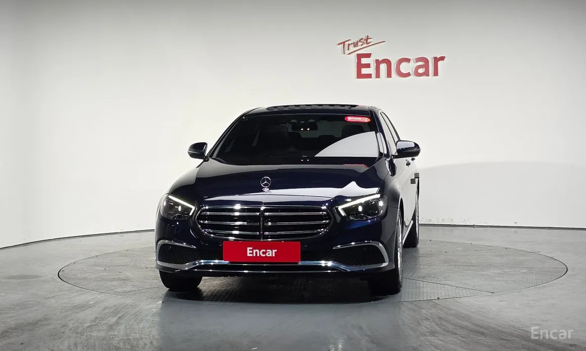 Фото 3 - Mercedes-Benz E-Class