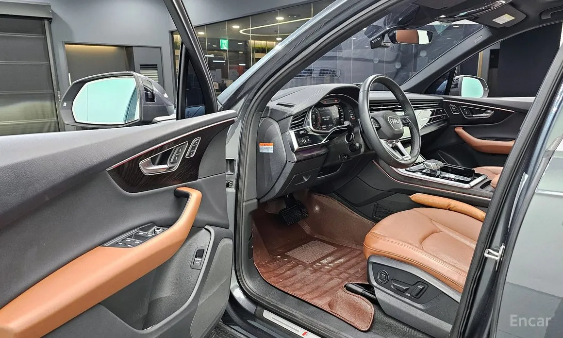 Фото 11 - Audi Q7