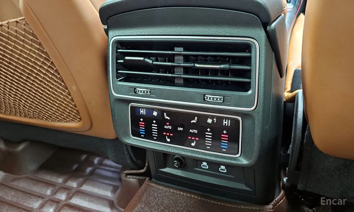 Фото 17 - Audi Q7