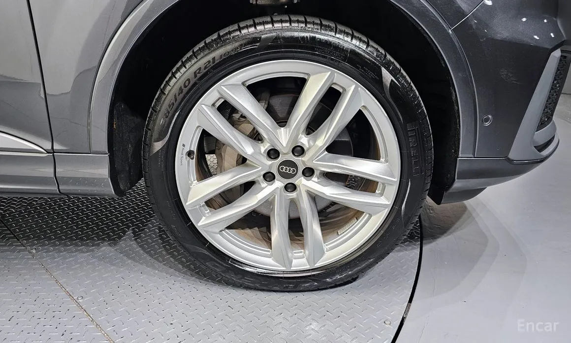 Фото 5 - Audi Q7