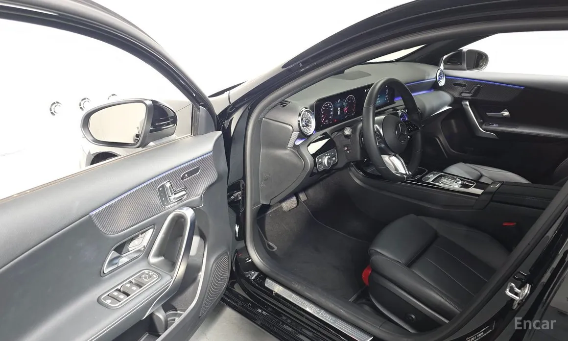 Photo 11 - Mercedes-Benz A-Class