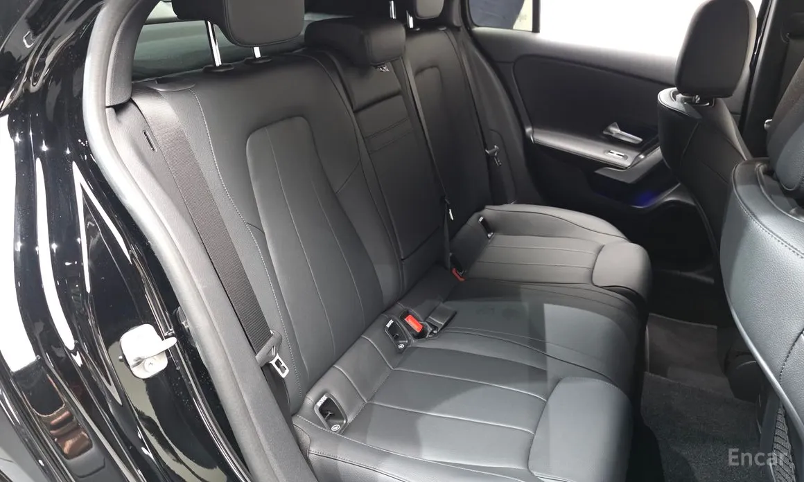 Photo 12 - Mercedes-Benz A-Class