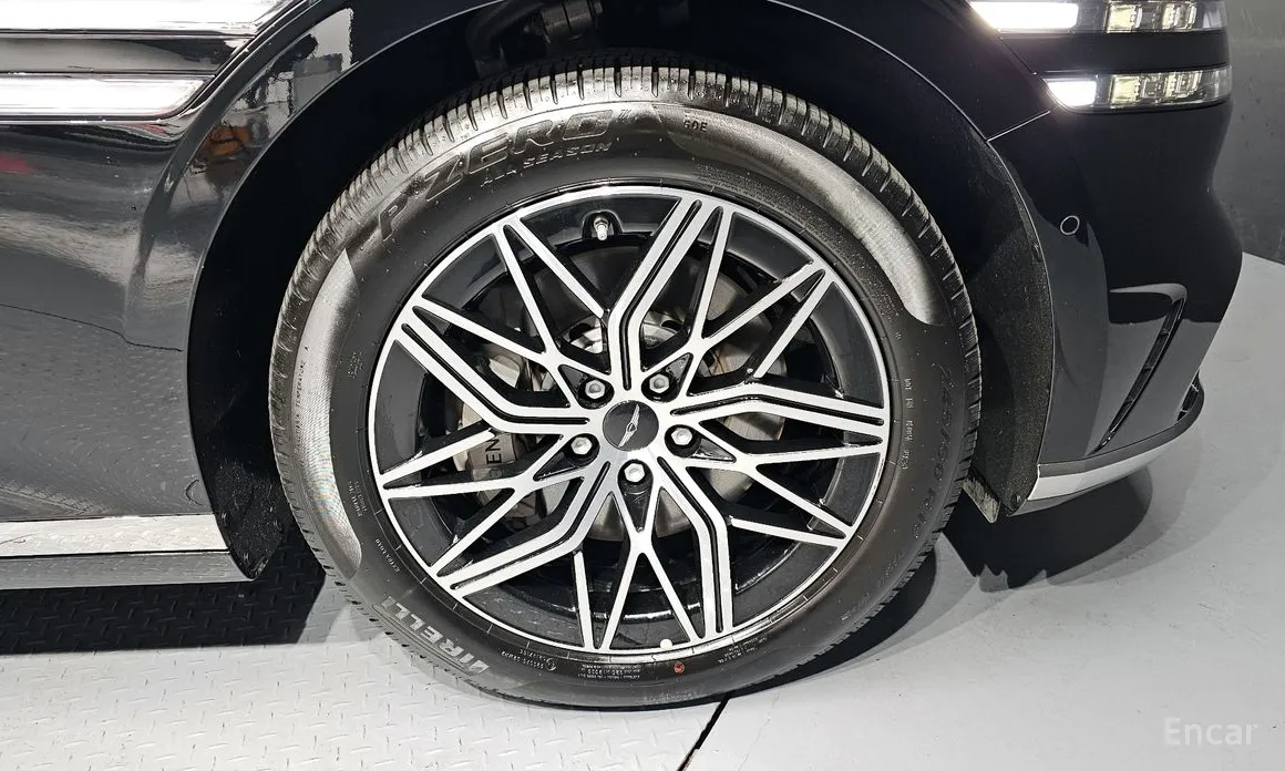 Фото 5 - Genesis G90