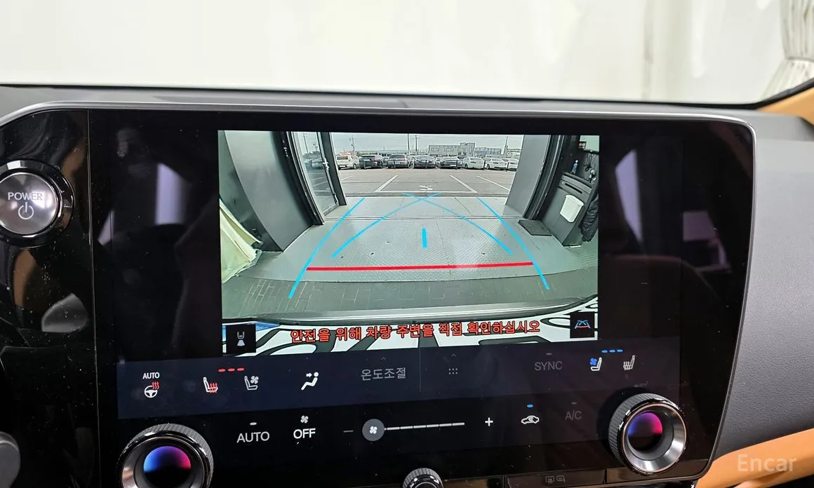 Фото 15 - Lexus NX