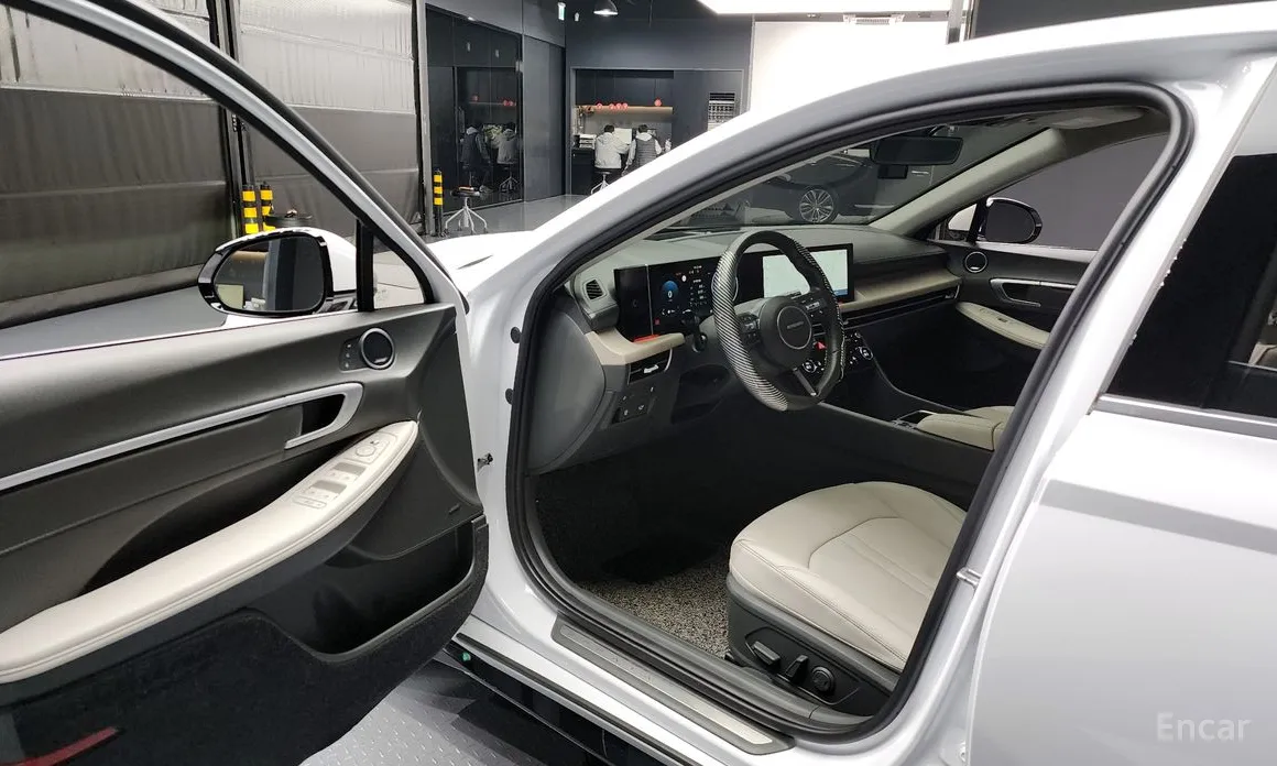 Фото 10 - Hyundai Sonata