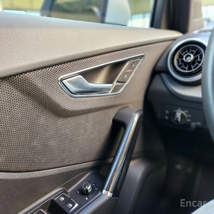 Фото 12 - Audi Q2