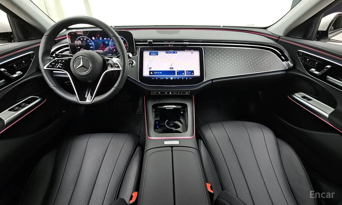 Фото 7 - Mercedes-Benz E-Class