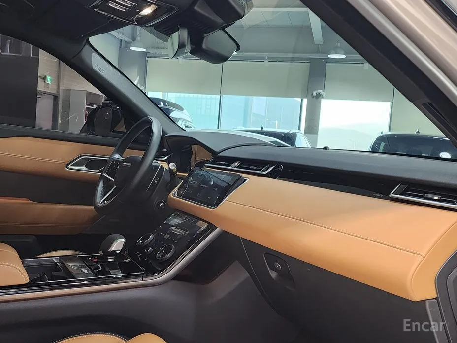 Фото 17 - Land Rover Range Rover Velar