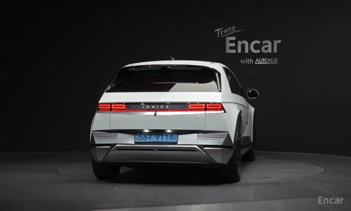 Photo 4 - Hyundai Ioniq 5