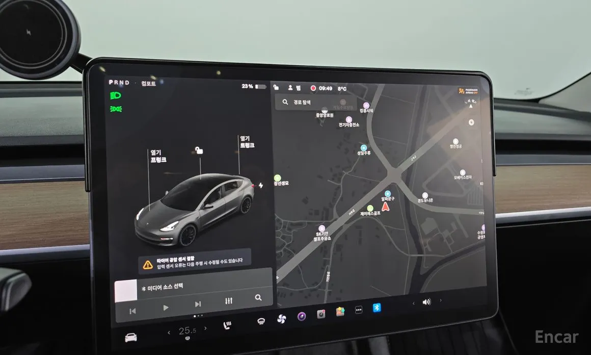 Фото 14 - Tesla Model 3