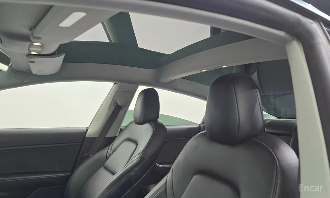 Фото 19 - Tesla Model 3