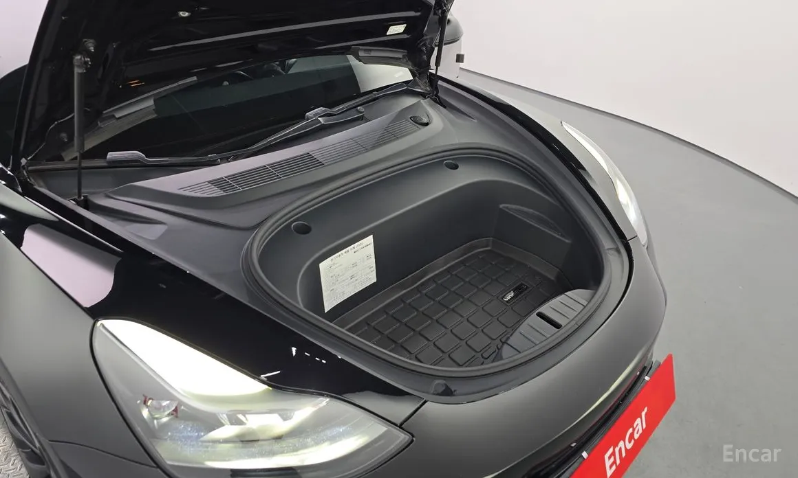 Фото 6 - Tesla Model 3