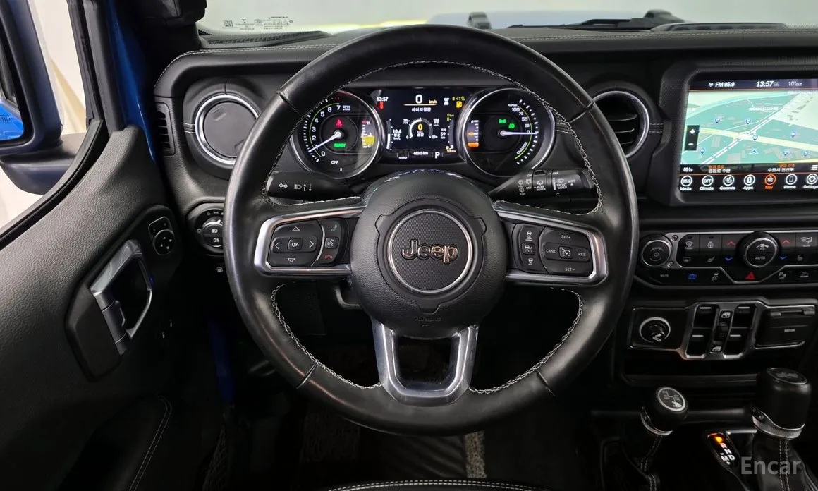 Фото 13 - Jeep Wrangler