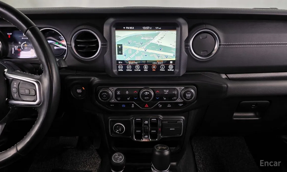 Фото 14 - Jeep Wrangler