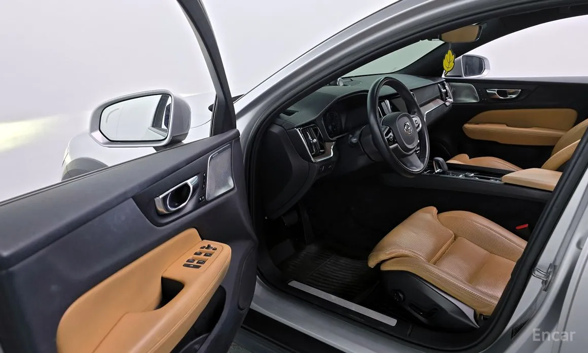 Фото 10 - Volvo V60