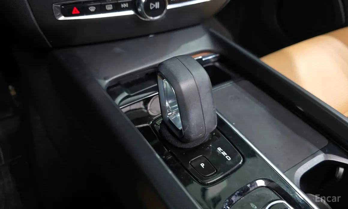 Фото 9 - Volvo V60