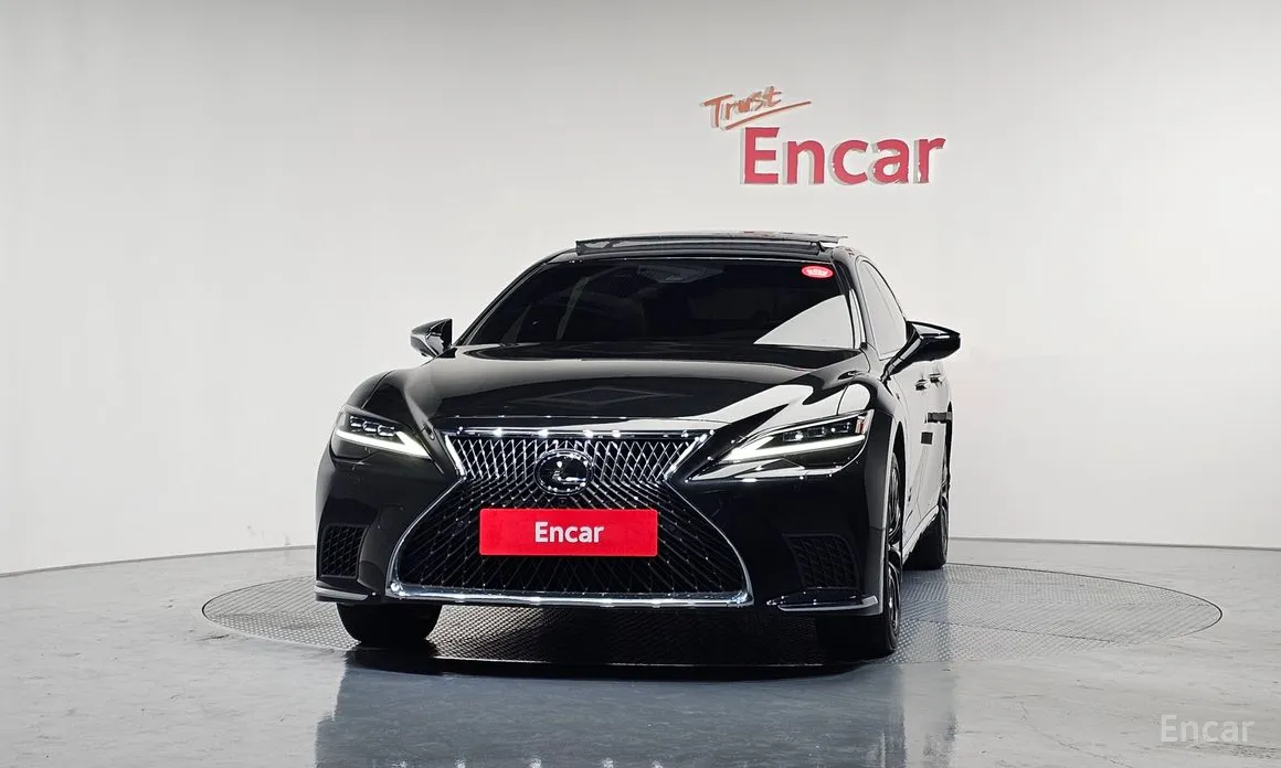 Фото 3 - Lexus LS