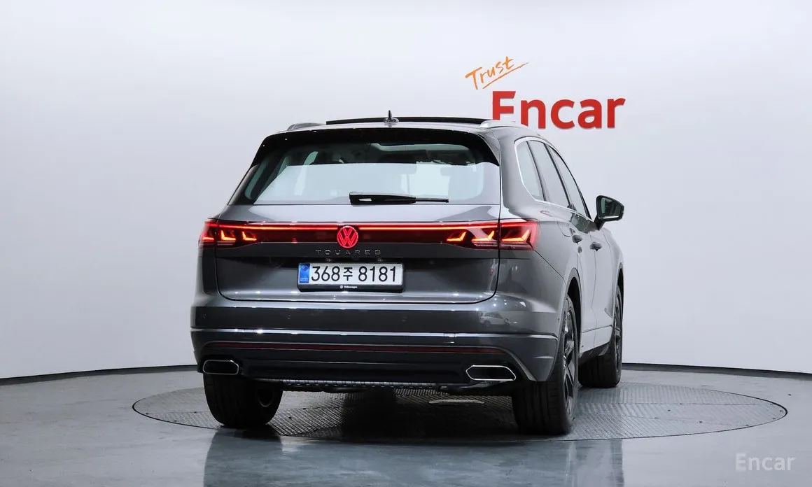 Фото 4 - Volkswagen Touareg