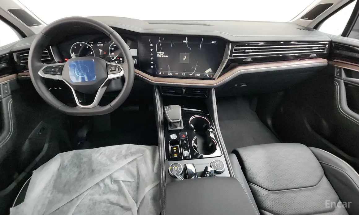 Фото 7 - Volkswagen Touareg