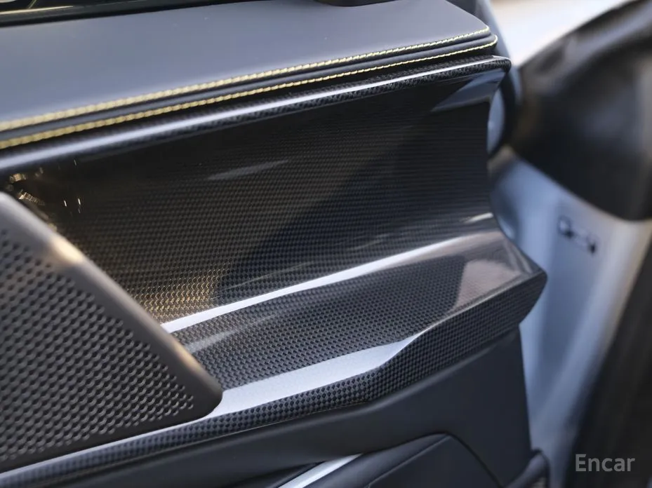 Фото 13 - Ferrari Purosangue