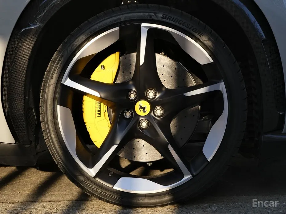 Фото 5 - Ferrari Purosangue