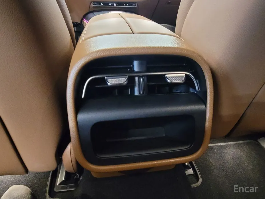 Фото 12 - Mercedes-Benz E-Class