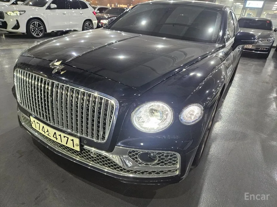 Фото 1 - Bentley Flying Spur