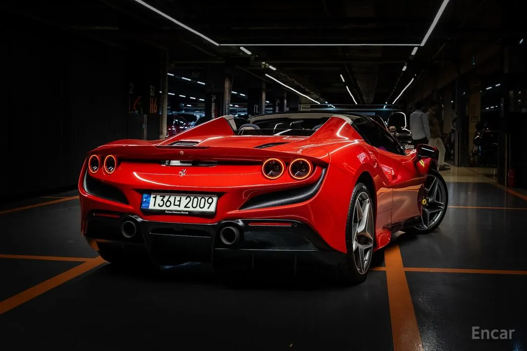 Фото 4 - Ferrari F8