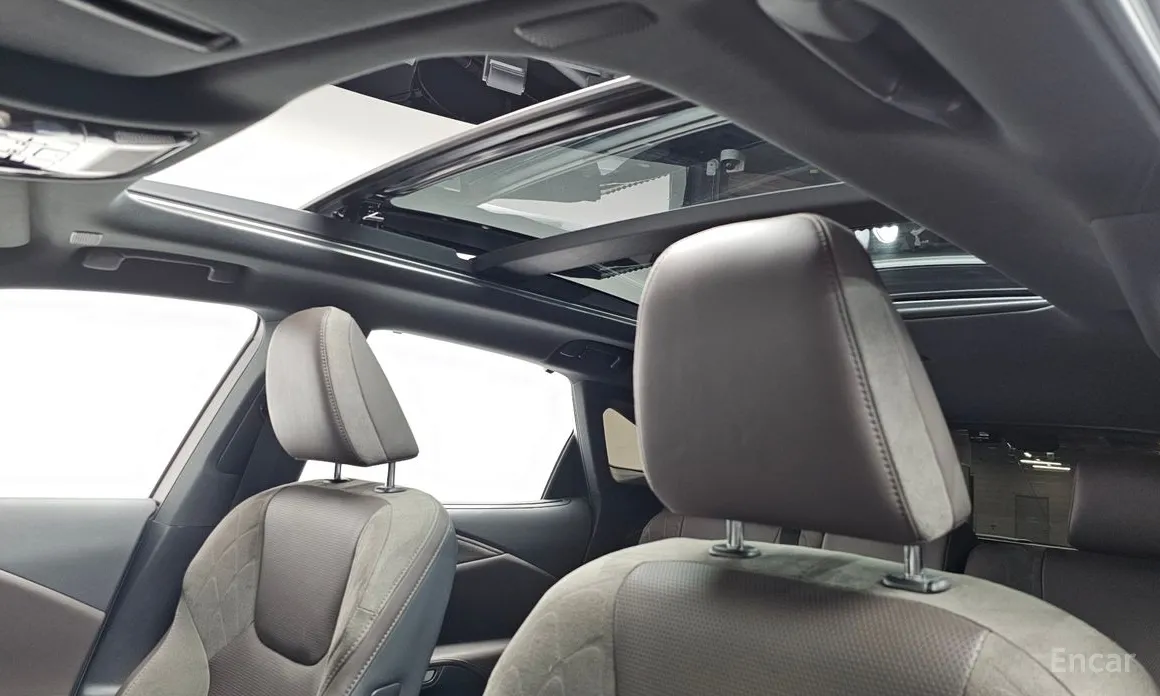 Фото 18 - Lexus RX