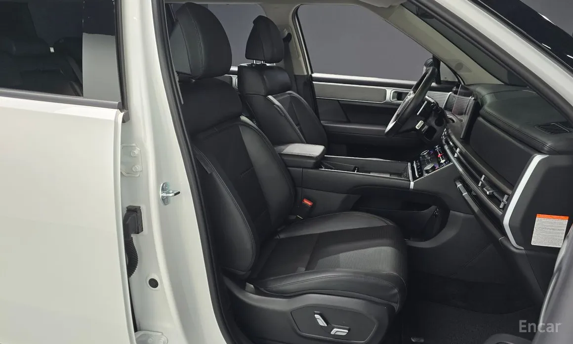 Фото 10 - Hyundai Santa Fe