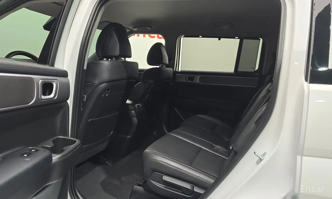 Фото 12 - Hyundai Santa Fe